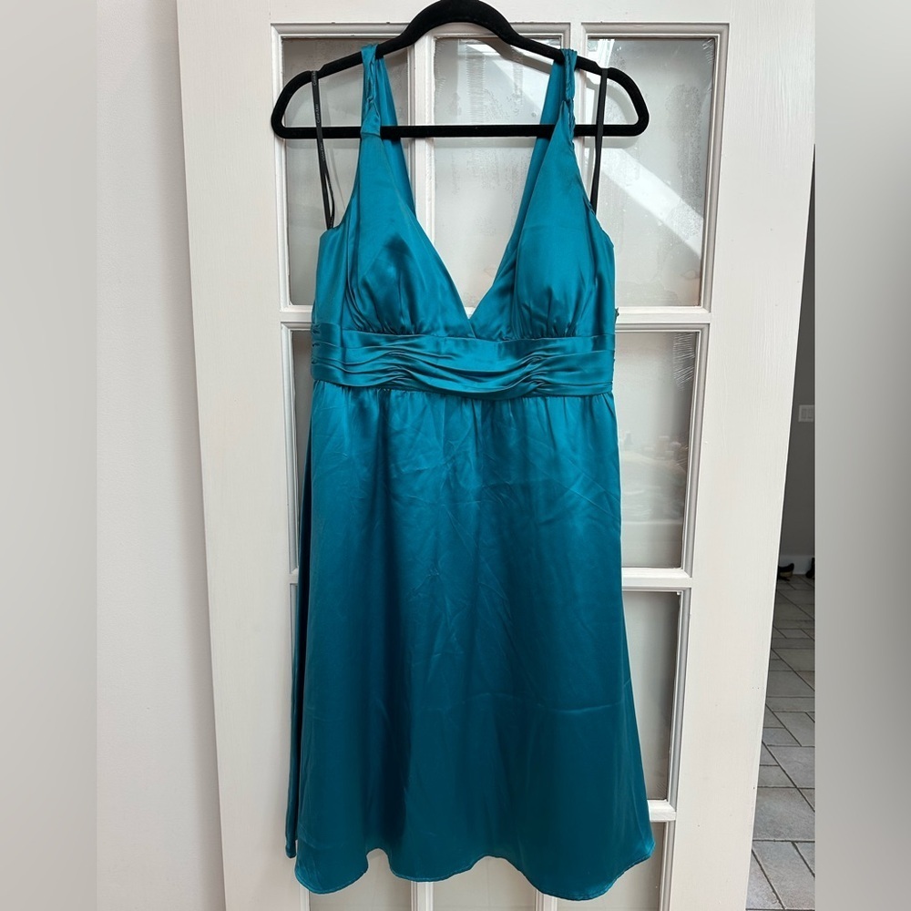 Calvin Klein 100% Silk Teal Cocktail Party Holiday Formal Dress Timeless Size 12
